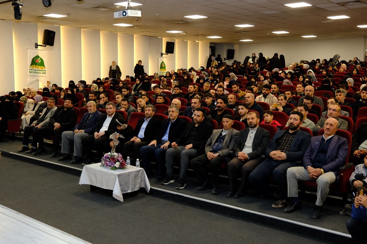 Van’da Yolumuzu Aydınlatan Yıldızlar Programı Düzenlendi (3)