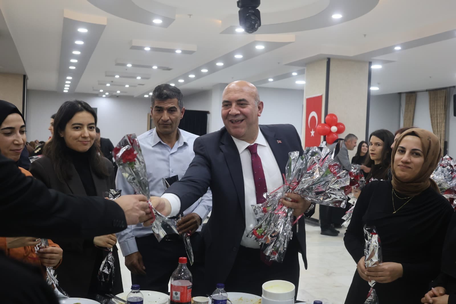 Vandaki Ogretmenler Yemekte Bulustu (4)