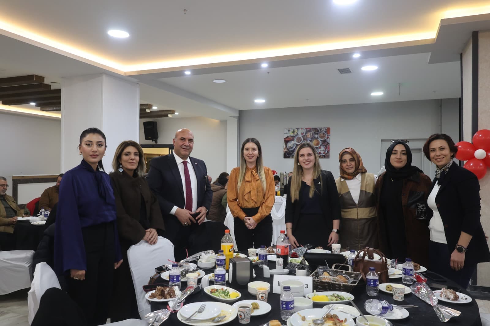 Vandaki Ogretmenler Yemekte Bulustu (5)