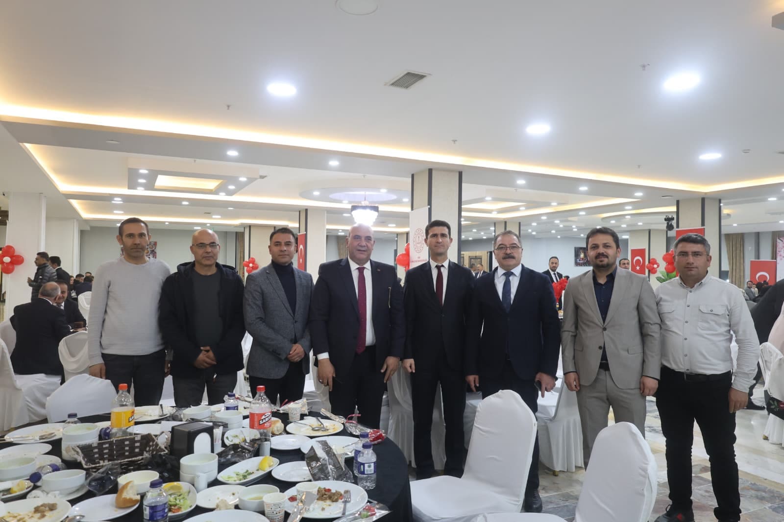 Vandaki Ogretmenler Yemekte Bulustu (6)