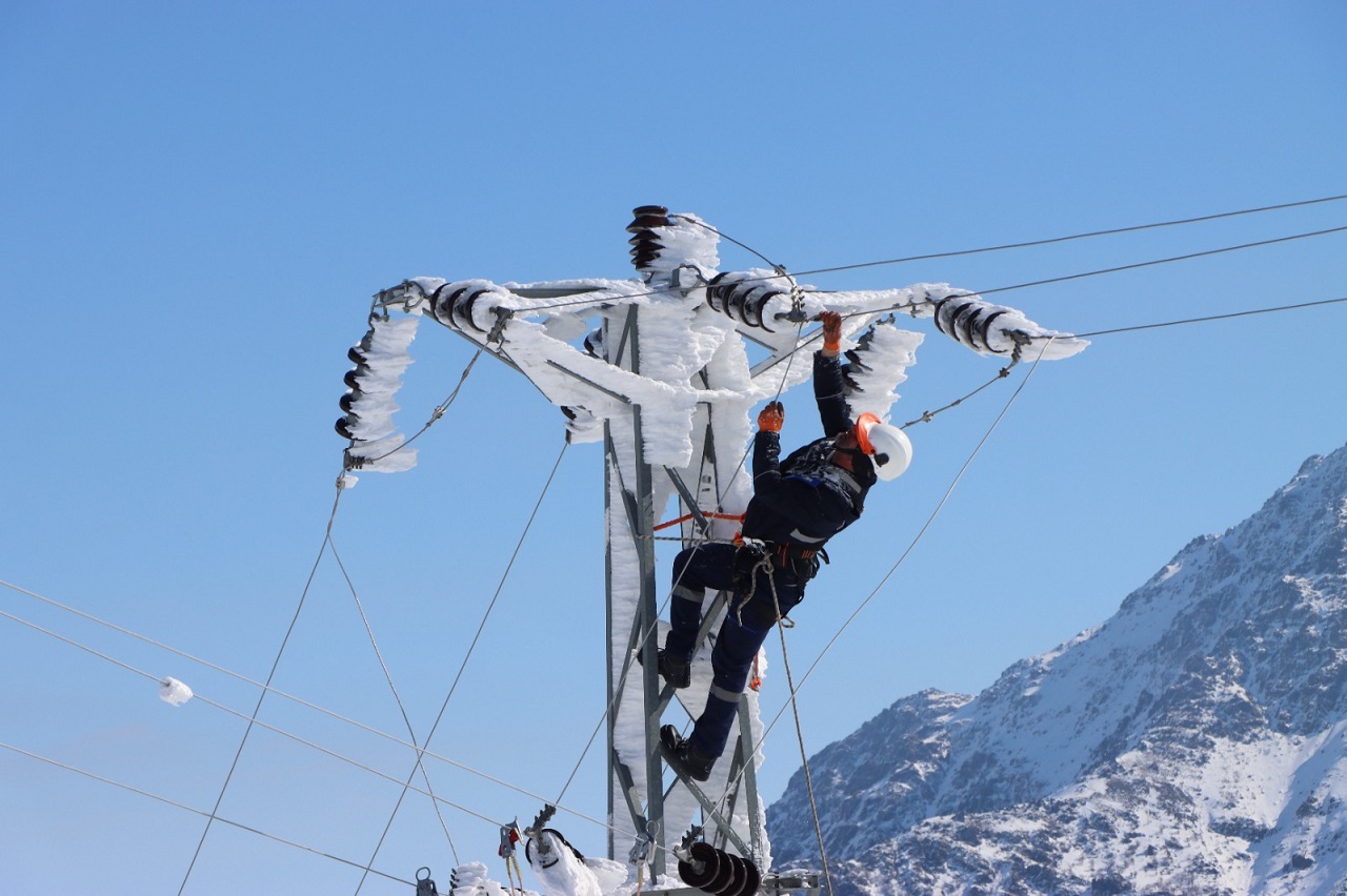 Vanlı Gazeteci Sedat Karatay Ankara'dan Ödülle Döndü (6)