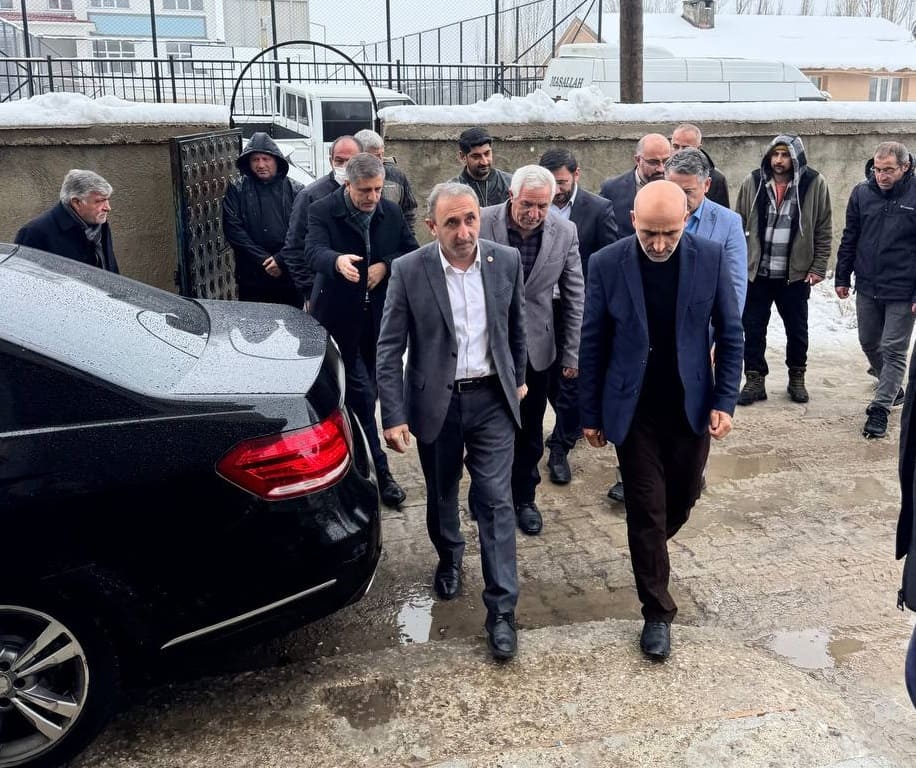 Hüda Par Milletvekili Demir’den Hakkari’de Taziye Ziyaretleri (5)