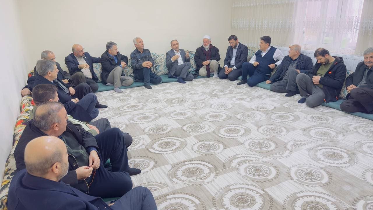 Hüda Par Milletvekili Demir’den Hakkari’de Taziye Ziyaretleri (8)