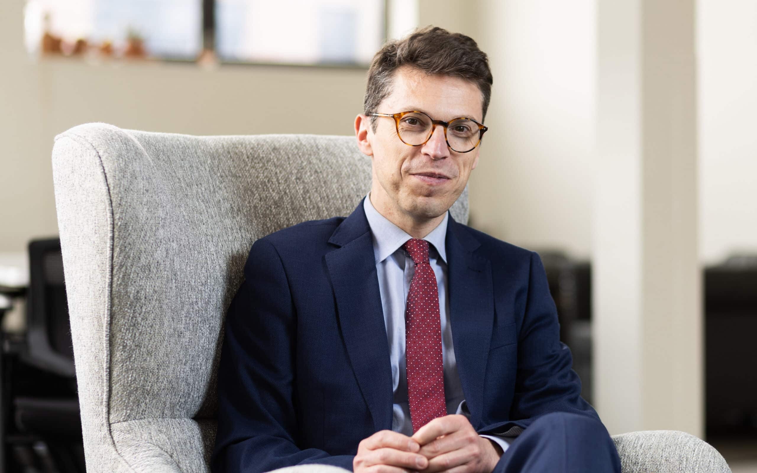 Mit Profesoru Olduruldu Katil Her Yerde Araniyor 2