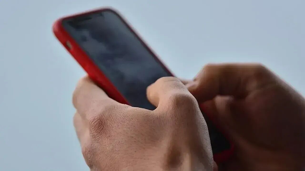 Telefonunuz nereye gideceğinizi nasıl biliyor?