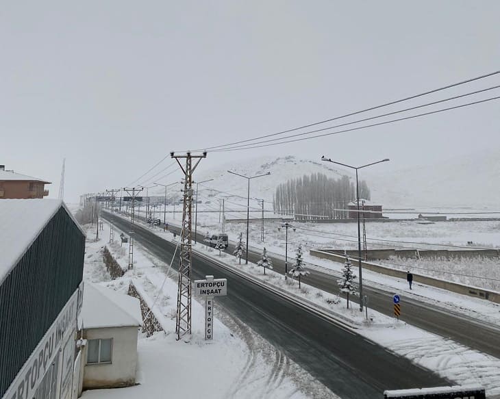 Van Çaldıran’da Kar Yağışı Etkili Oluyor! (2)