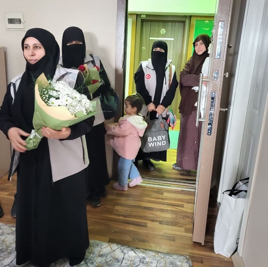 Van Umut Kervanı Kadın Komisyonu’ndan Hüda Par’a Hayırlı Olsun Ziyareti (1)