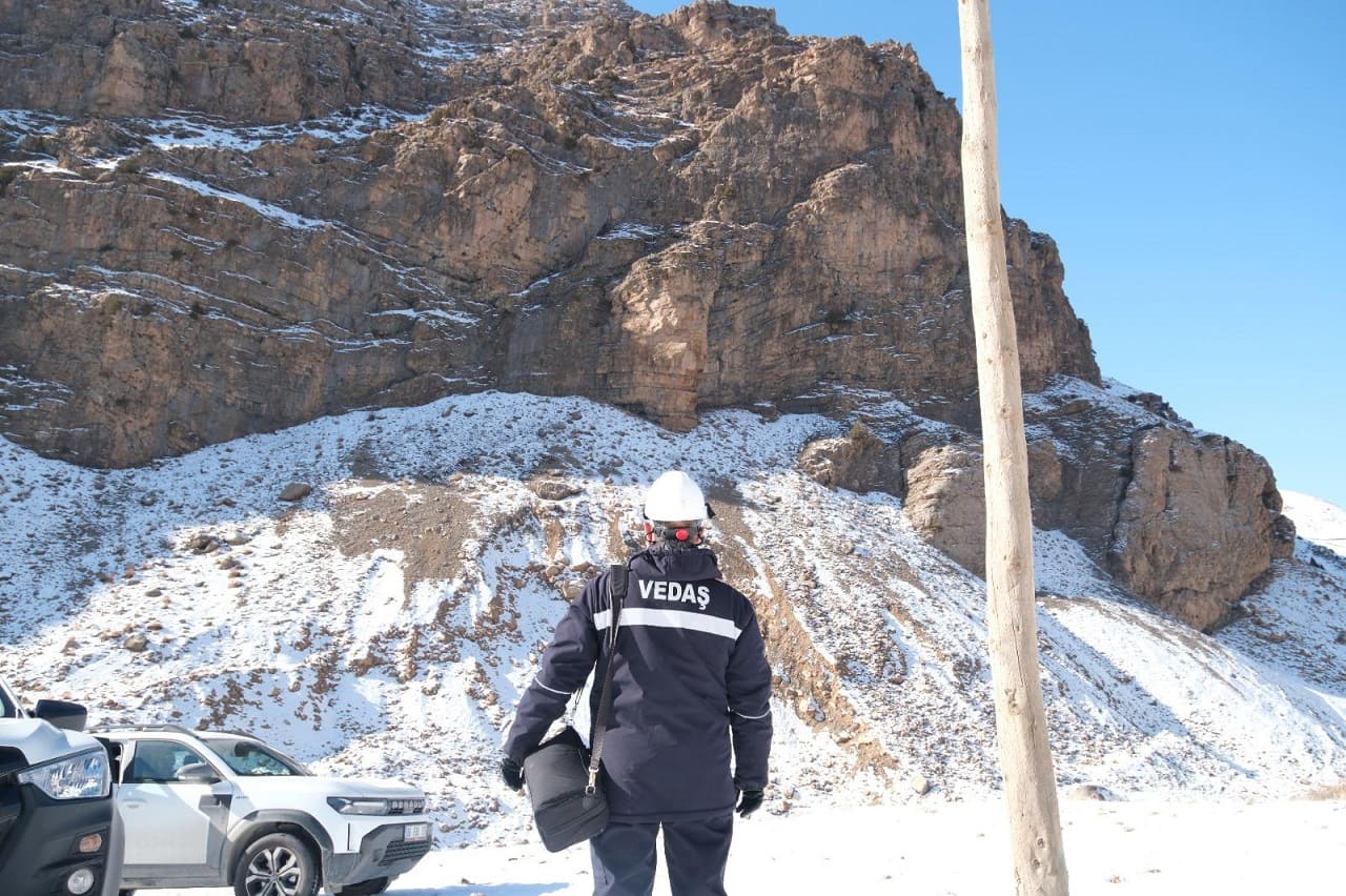 Van Ve Çevre Iller Kar Altında, Vedaş Teyakkuzda! (2)