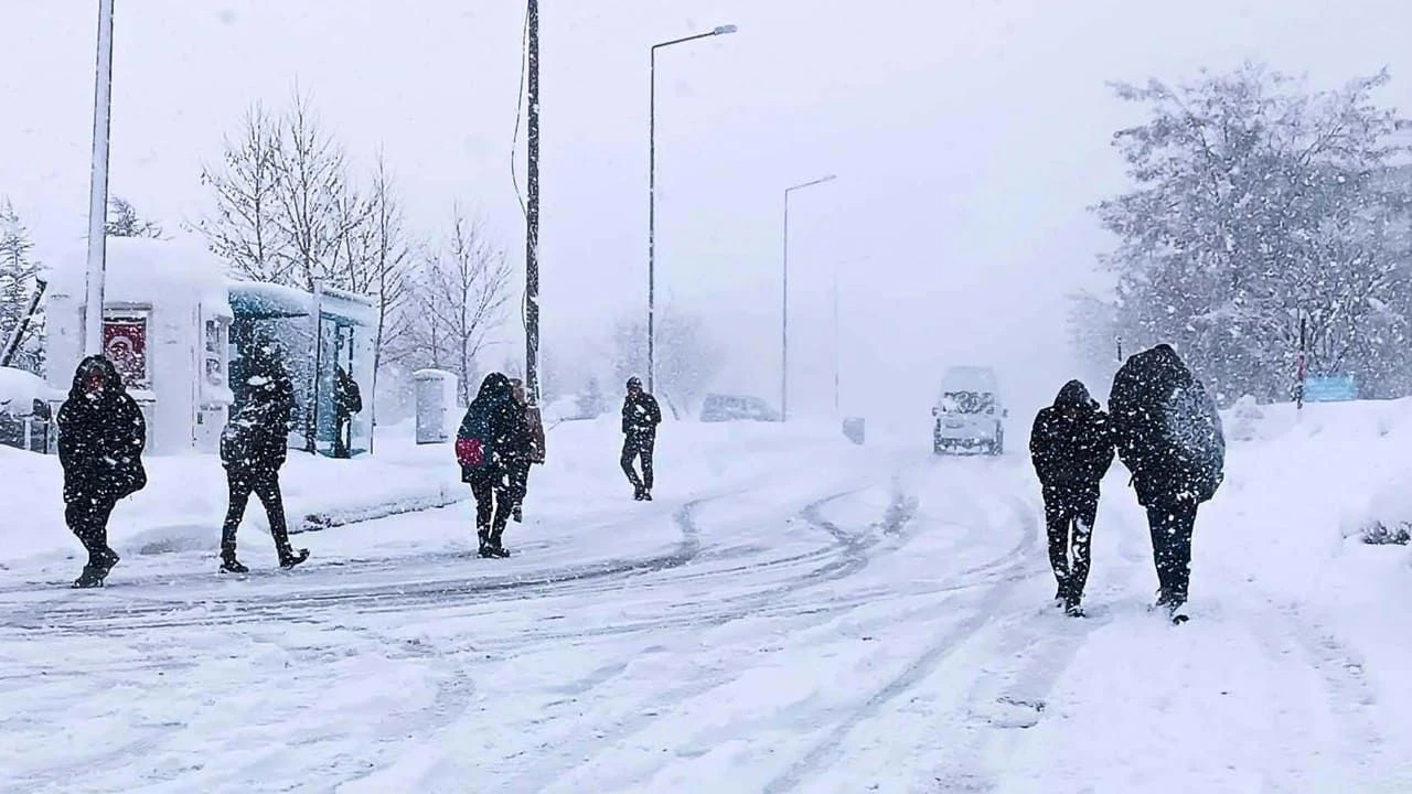 Vanda Bugun Hava Durumu Kar Kapida 31 Aralik 2025
