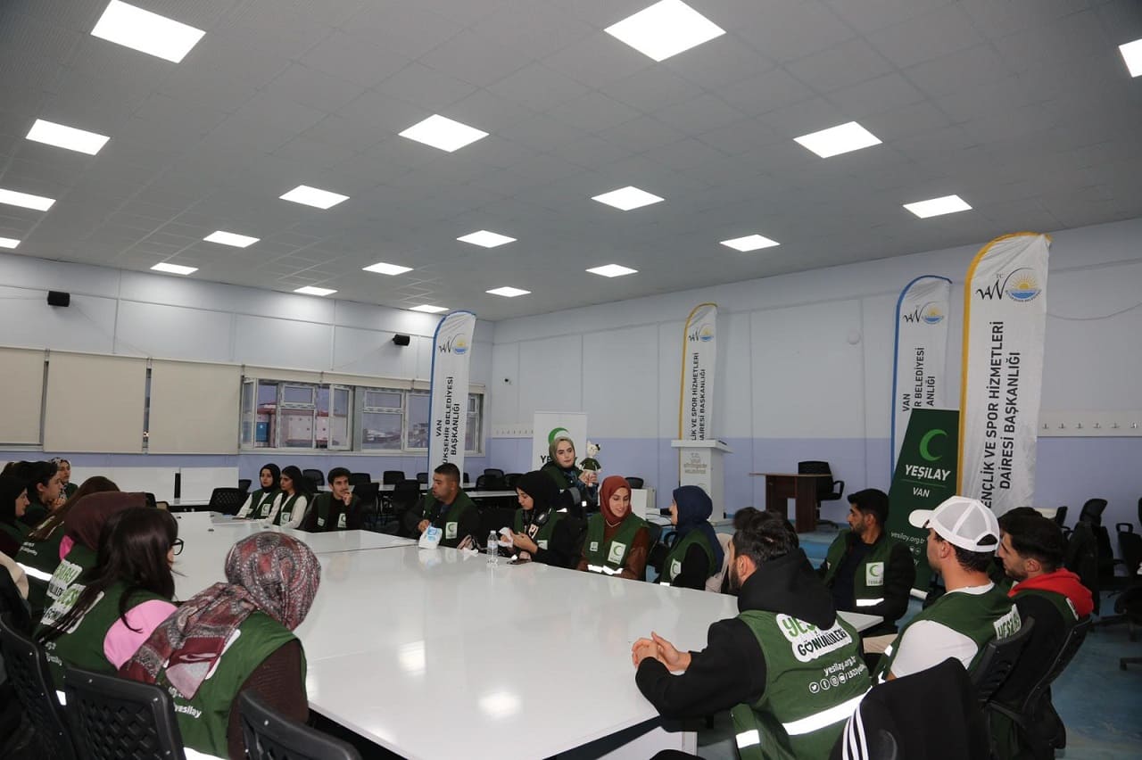 Van'da Dünya Gönüllüler Gününde Anlamlı Etkinlik (1)