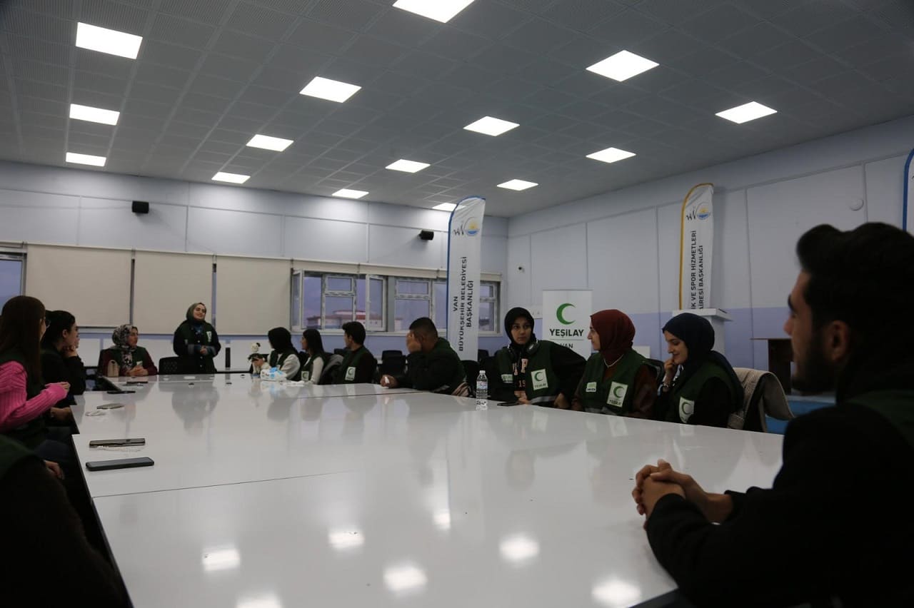 Van'da Dünya Gönüllüler Gününde Anlamlı Etkinlik (2)