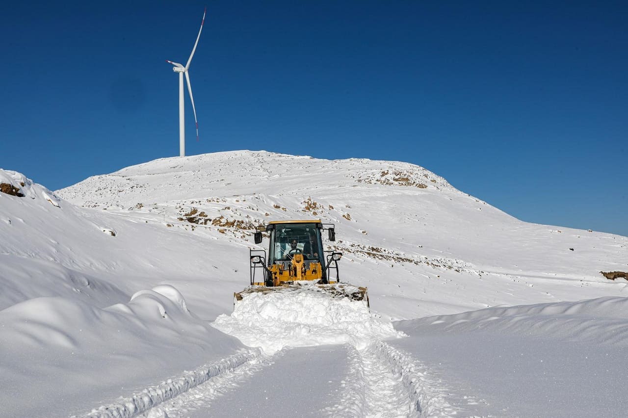 Van’da Karla Mücadele 90 Yerleşim Yerinden 78'I Ulaşıma Açıldı (1)