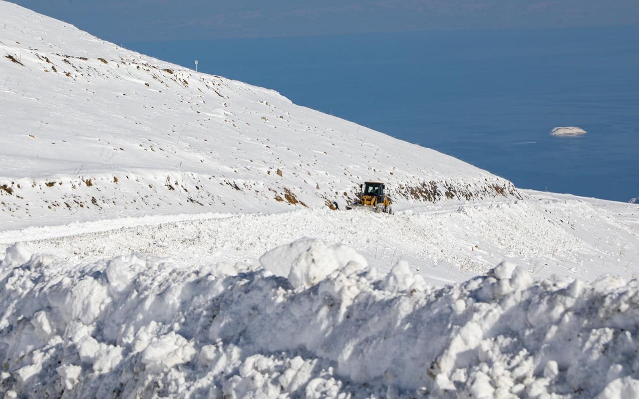 Van’da Karla Mücadele 90 Yerleşim Yerinden 78'I Ulaşıma Açıldı (3)