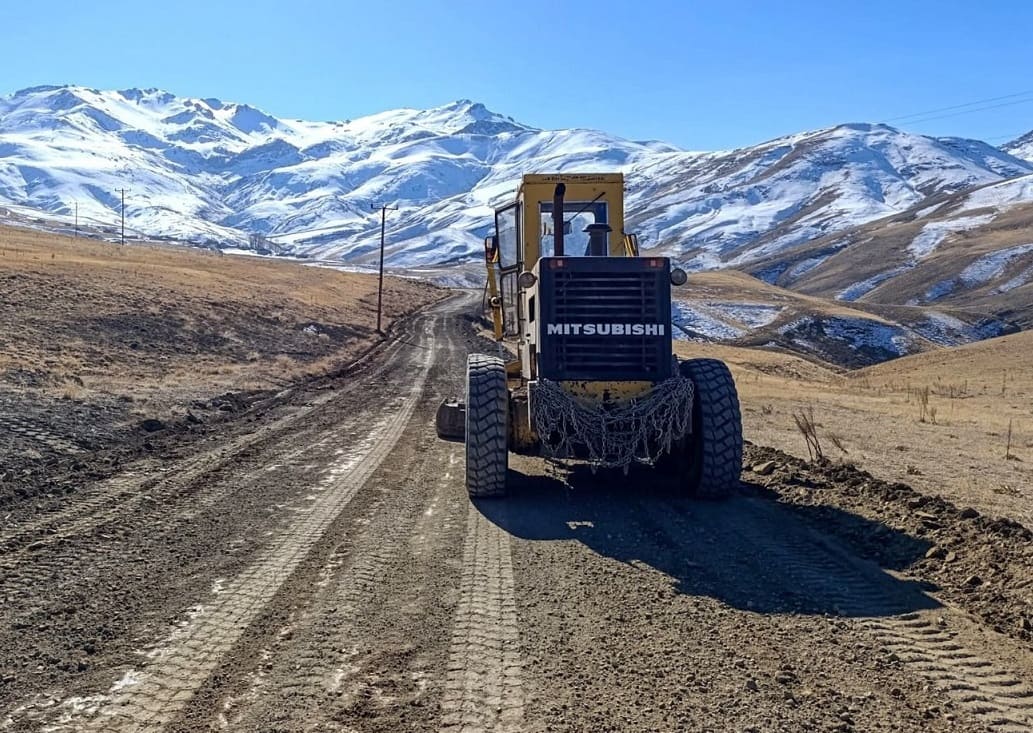 Van'da Kış Öncesi Yol Ve Altyapı Çalışması (1)