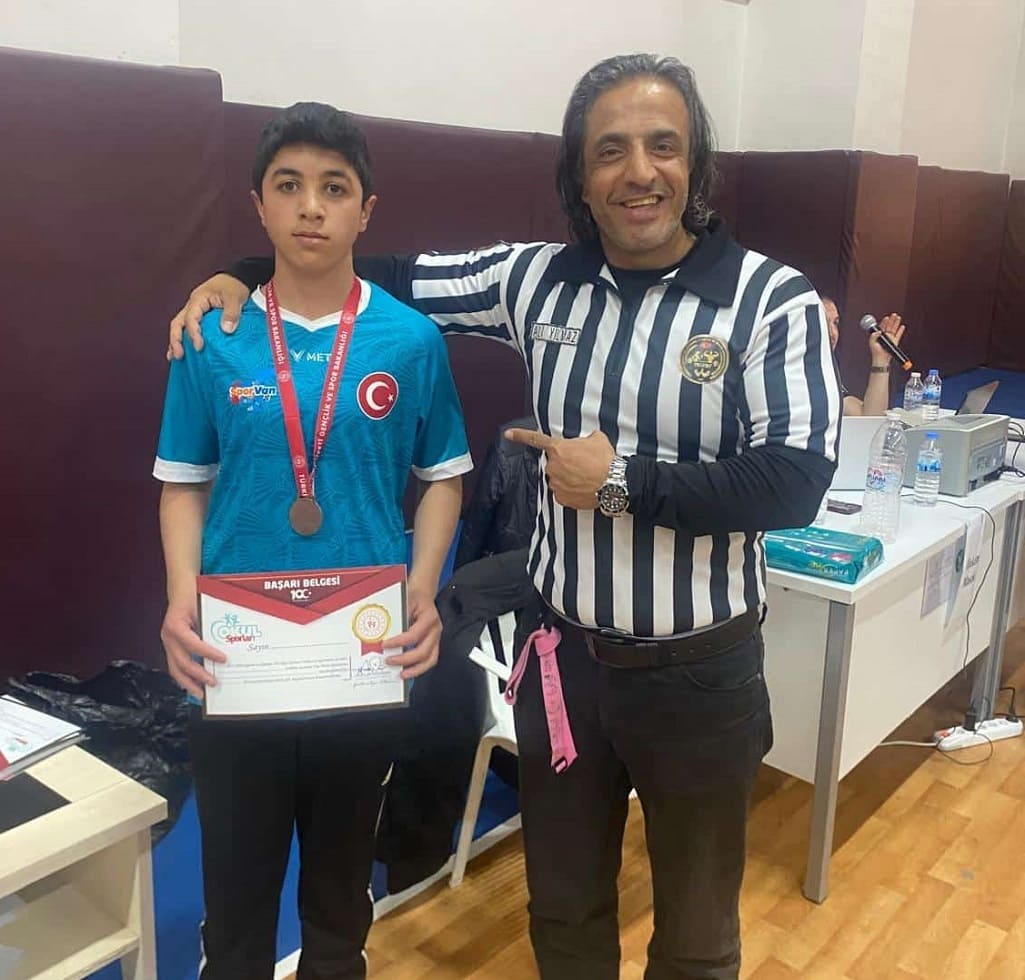 Van’da Lise Öğrencilerinden Büyük Başarı! (2)