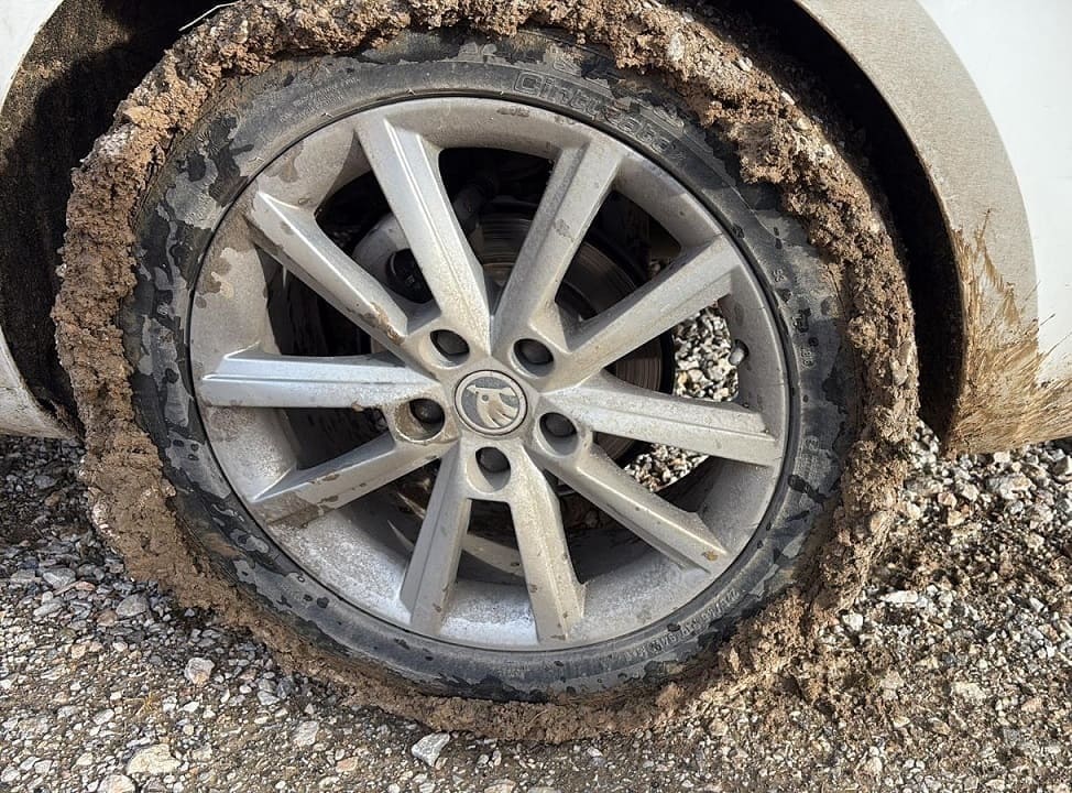 Van’da Mahalle Yolları Çamur Deryasına Döndü! (3)