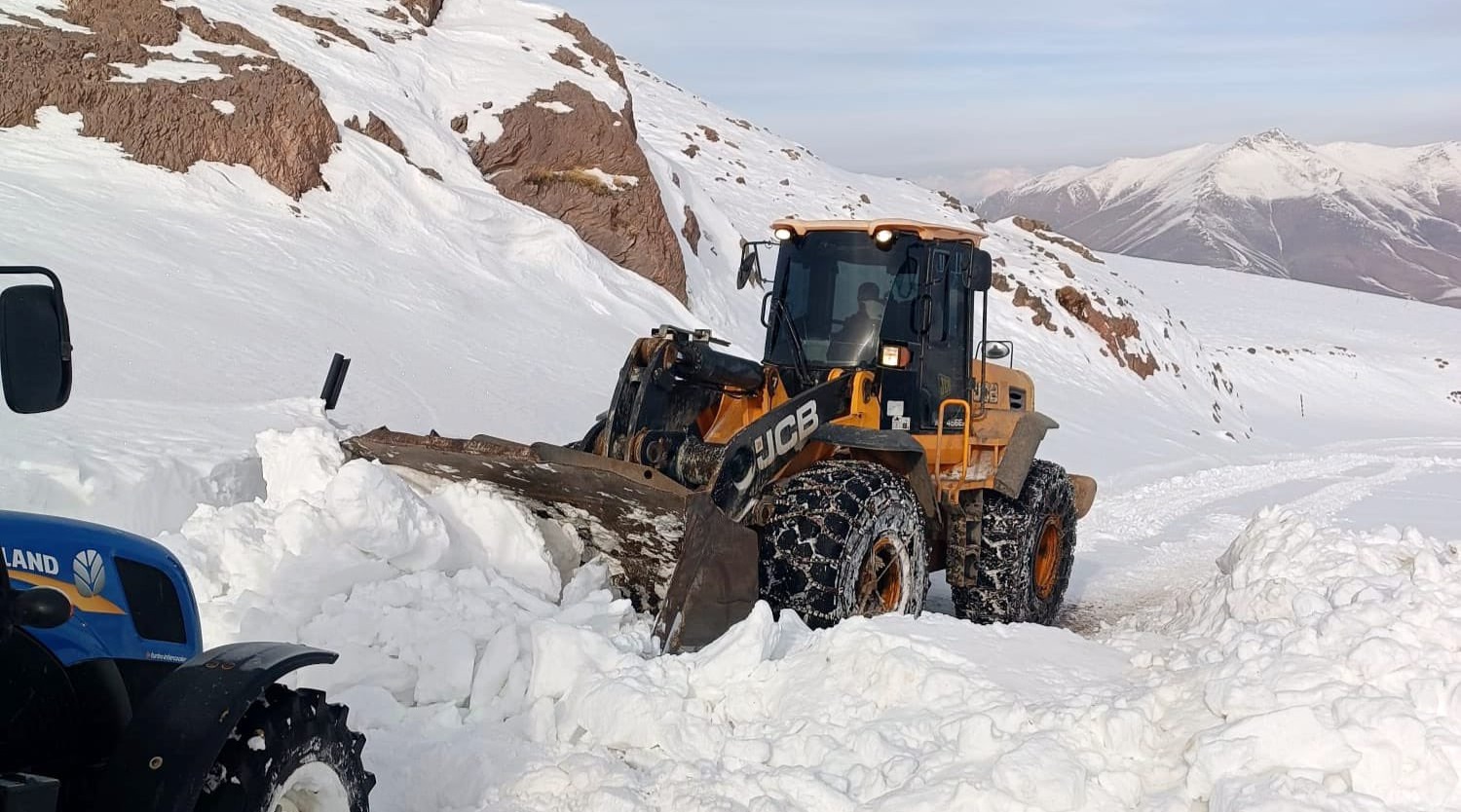 Yollar Kapandi Mesai Basladi Vanda 144 Noktada Kar Kureme 2