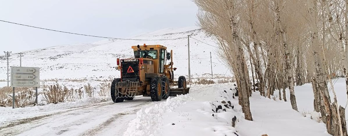 Yollar Kapandi Mesai Basladi Vanda 144 Noktada Kar Kureme 3