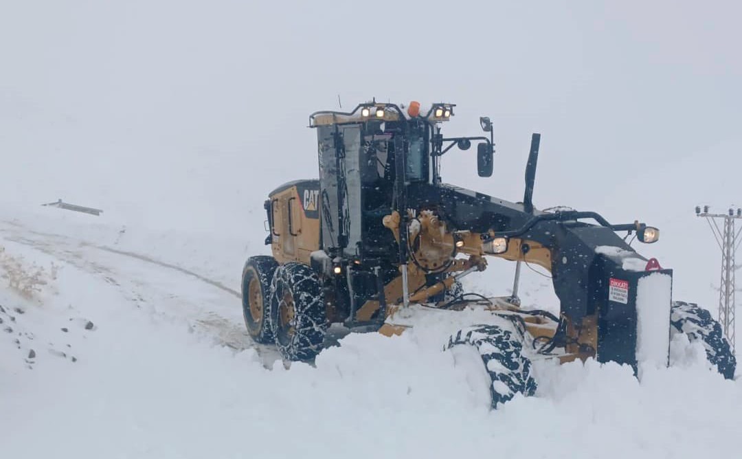 Yollar Kapandi Mesai Basladi Vanda 144 Noktada Kar Kureme 4