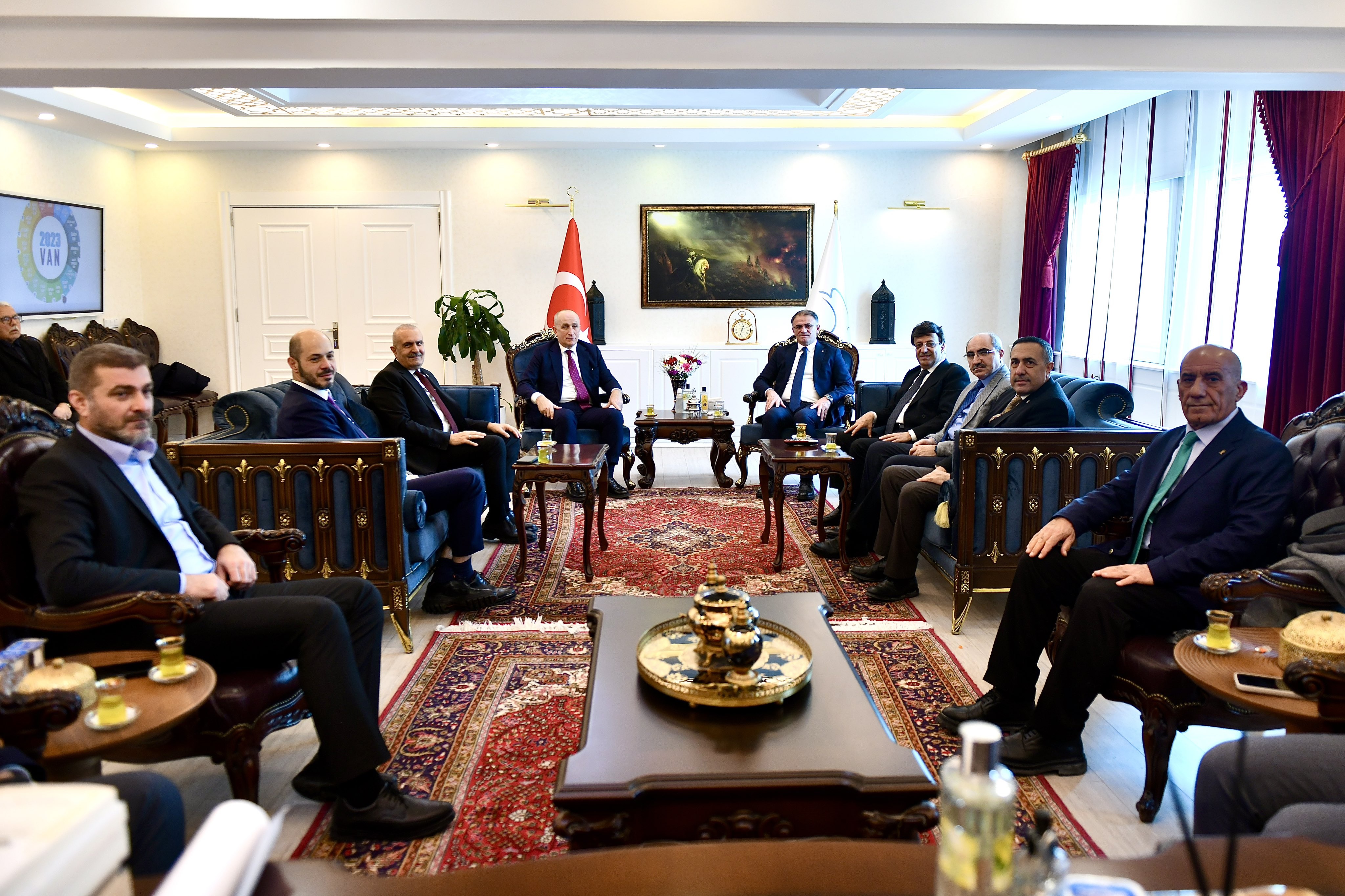 Bakan Yardimcisi Ve Toki Baskani Vandaydi Projeler Incelendi 3