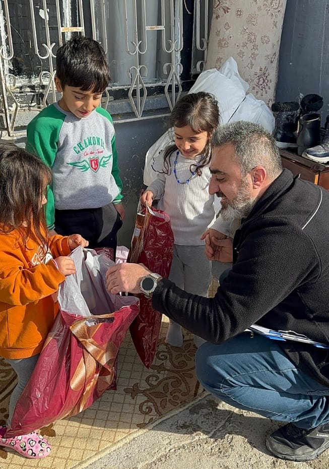 Hak İnsani Yardım Derneği’nden 1500 Öğrenciye Kışlık Giyim Yardımı (6)