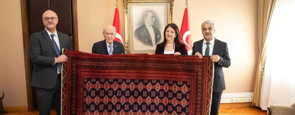 Mhp Lideri Duyurdu Öcalan'dan Özel Hediye