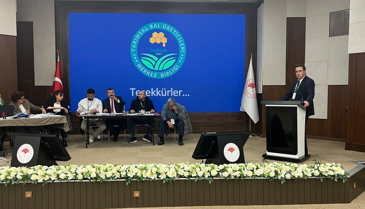 Türkiye Merkez Bal Üreticileri Birliğinde Seçim Heyecanı Vanlı Başkan Güven Tazeledi (3)