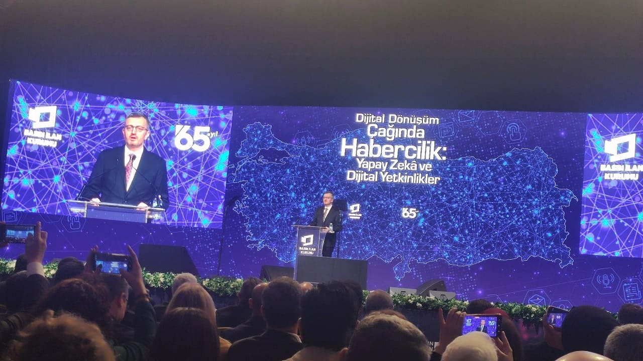 Van Olay Gazetesi, Bi̇k’in İstanbul’daki Dijital Dönüşüm Paneline Katıldı (5)