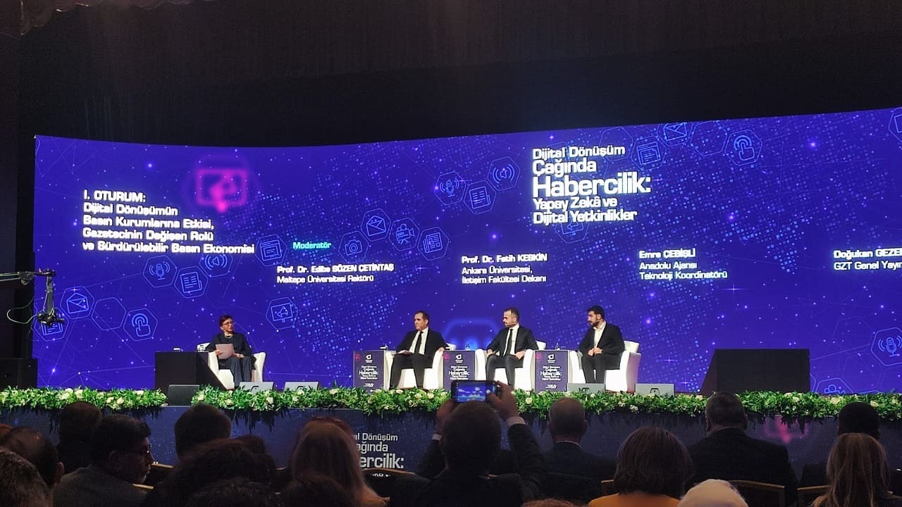 Van Olay Gazetesi, Bi̇k’in İstanbul’daki Dijital Dönüşüm Paneline Katıldı (6)