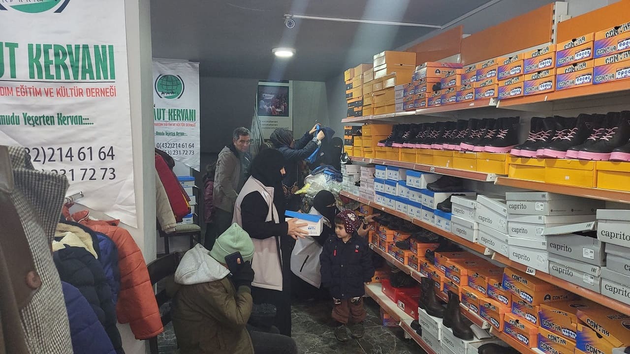 Van Umut Kervanı’ndan 300 Kişiye Kışlık Giyim Yardımı (4)