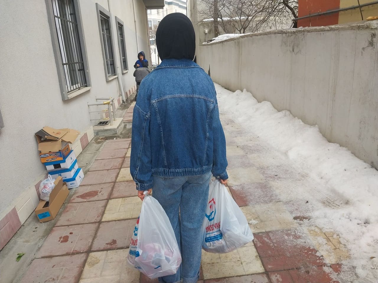 Van’da Miraç Kandilinde Yetimlerin Yüzü Güldü (4)