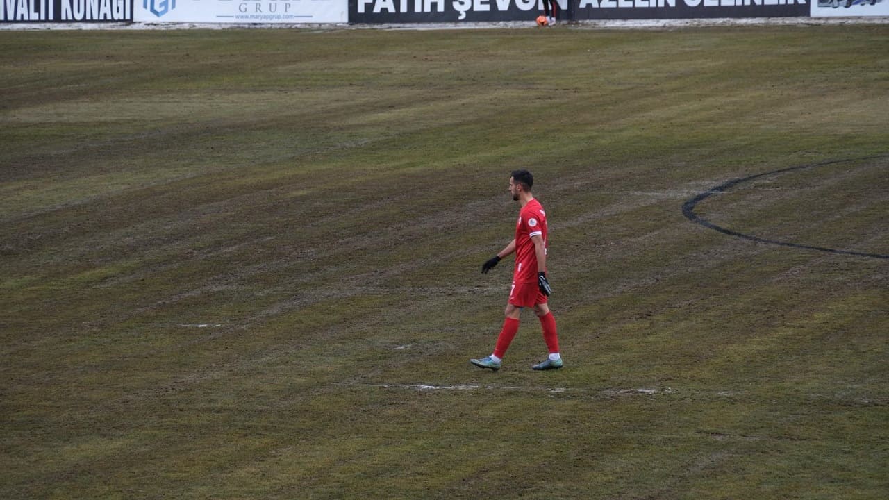 Vanspor'un Sahası Patates Tarlasına Döndü! (4)
