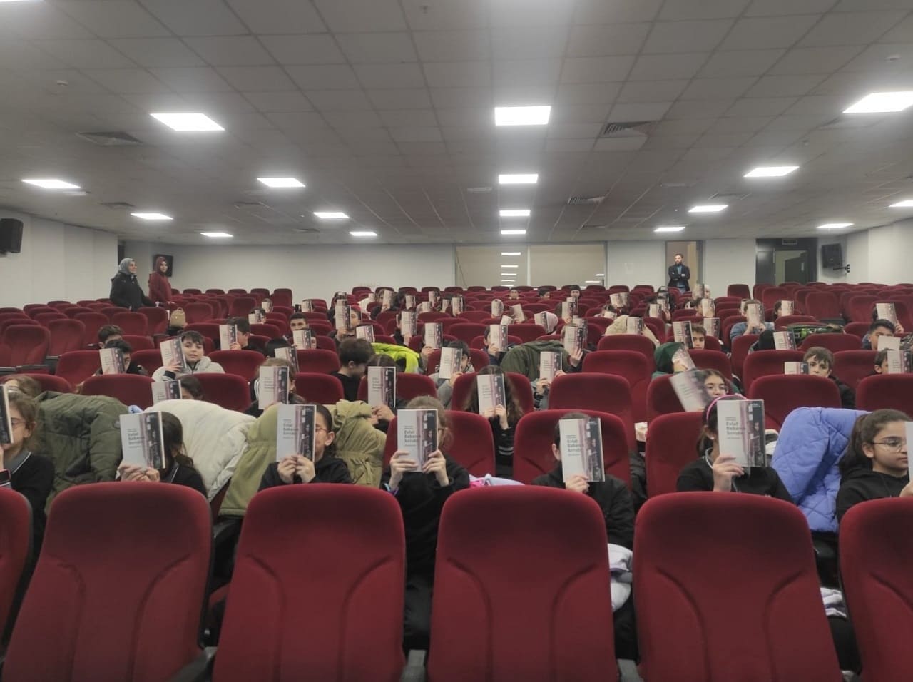 Yazar Zeki Bulduk Van’da Öğrencilerle Buluştu (2)