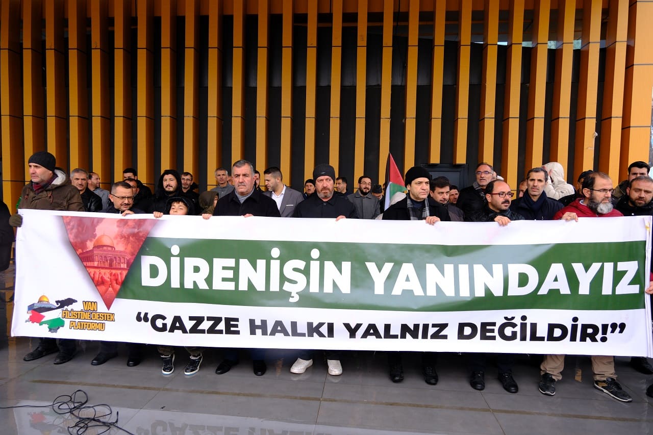 Filistinli Aktivist Van’da Konuştu Gazze’de İnsanlar Açlıktan Ölüyor (2)