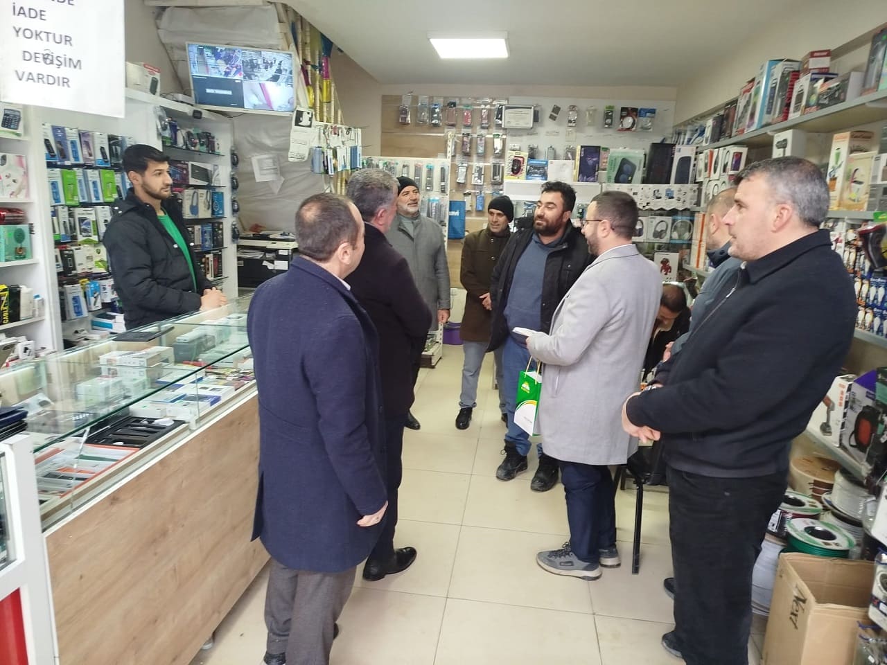 Hüda Par Heyeti Gürpınar’da Esnafın Sorunlarını Dinledi (1)