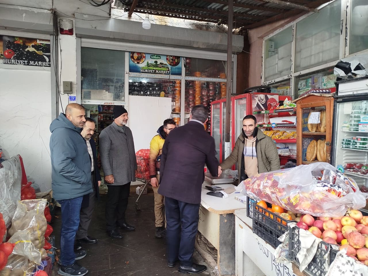 Hüda Par Heyeti Gürpınar’da Esnafın Sorunlarını Dinledi (3)