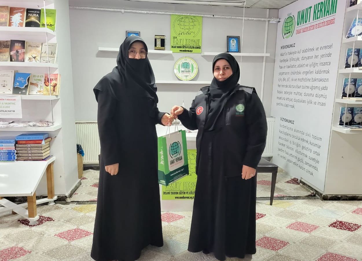 Hüda Par Kadın Kolları’ndan Van Umut Kervanı’na Iade I Ziyaret (3)