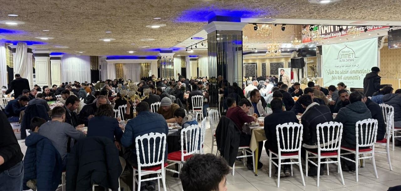 Köklü Değişim’den Van’da Ümmet Vurgulu Iftar Programı (2)