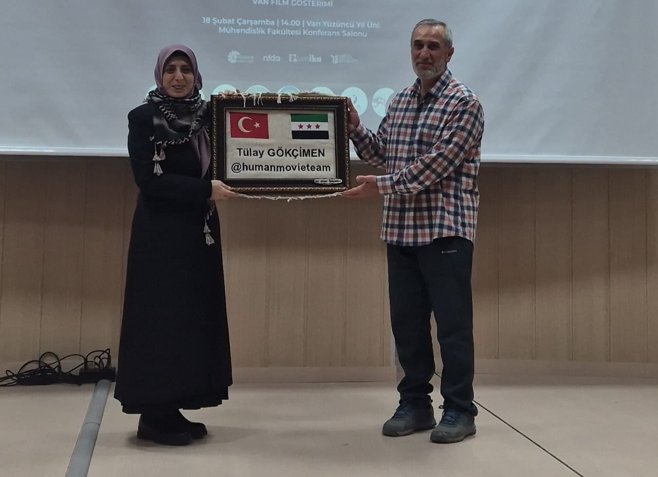 Sednaya’dan Özgürlüğe “Surreal Suriye” Belgeseli Van’da Gösterildi (2)