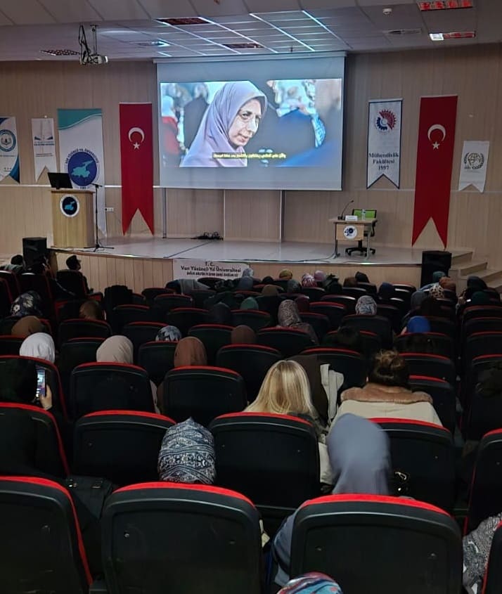 Sednaya’dan Özgürlüğe “Surreal Suriye” Belgeseli Van’da Gösterildi (5)