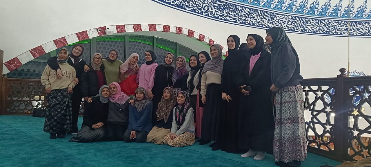 Tuşba’da Gençler Teravihte Buluştu! (4)