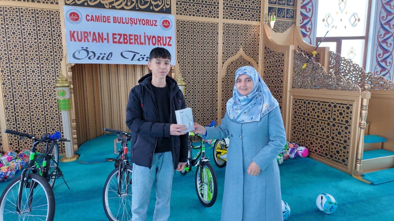 Tuşba’da Kur’an Ve Namaz Eğitimi Ödülle Taçlandı (3)