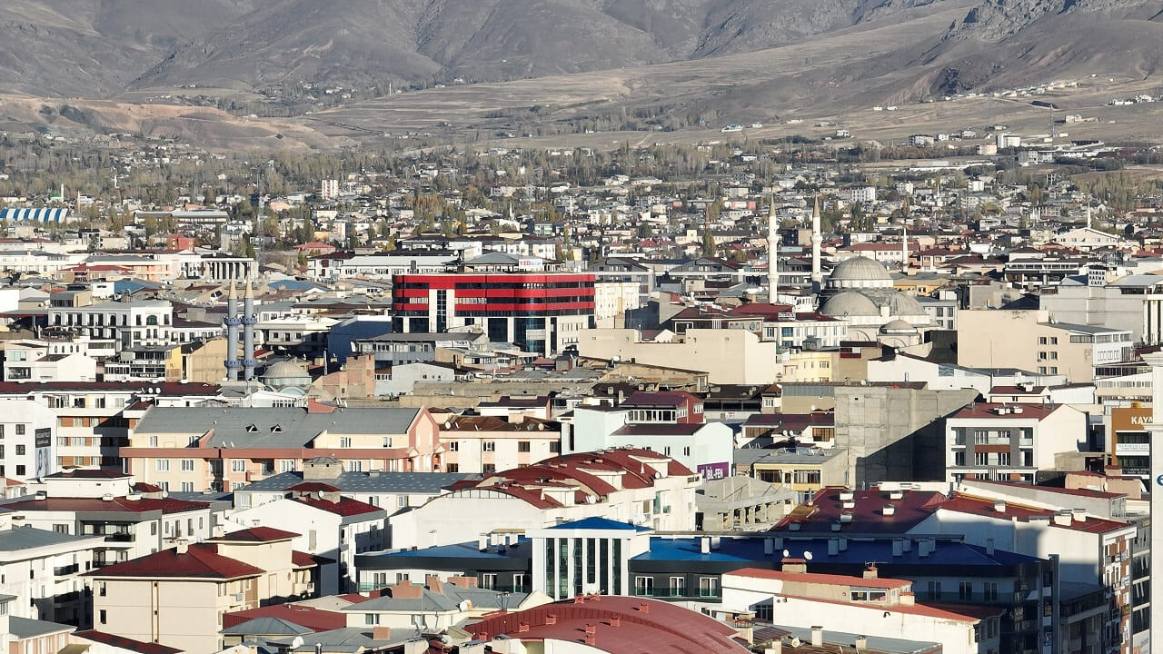 “Van, Diyarbakır Gibi Olamadı” (2)