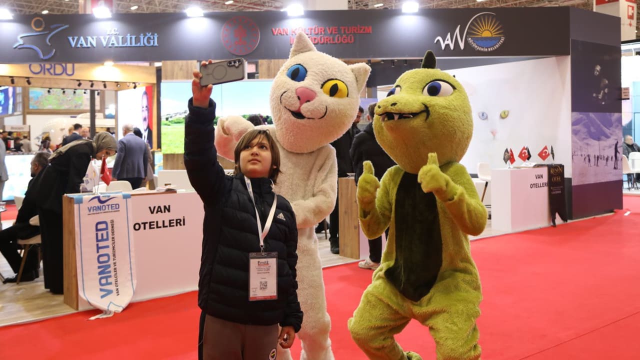 Van, Emitt Fuarı’ndaki Yerini Aldı! Van Standına Yoğun Ilgi (2)