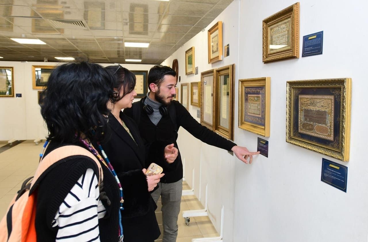 Van Yyü’de Hüsn I Hat Sergisi (1)