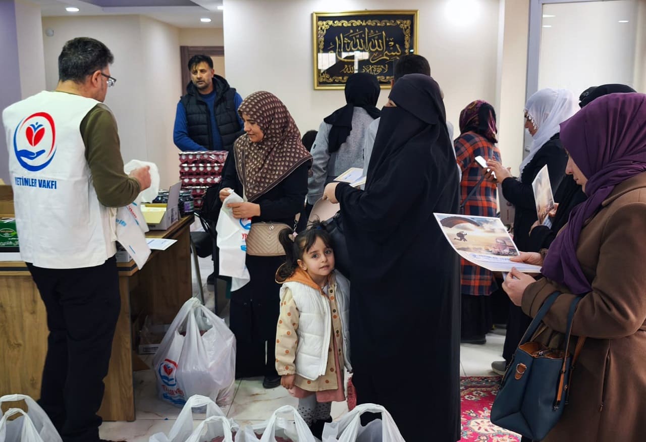 Van’da 200 Aileye Ramazan Desteği! (14)