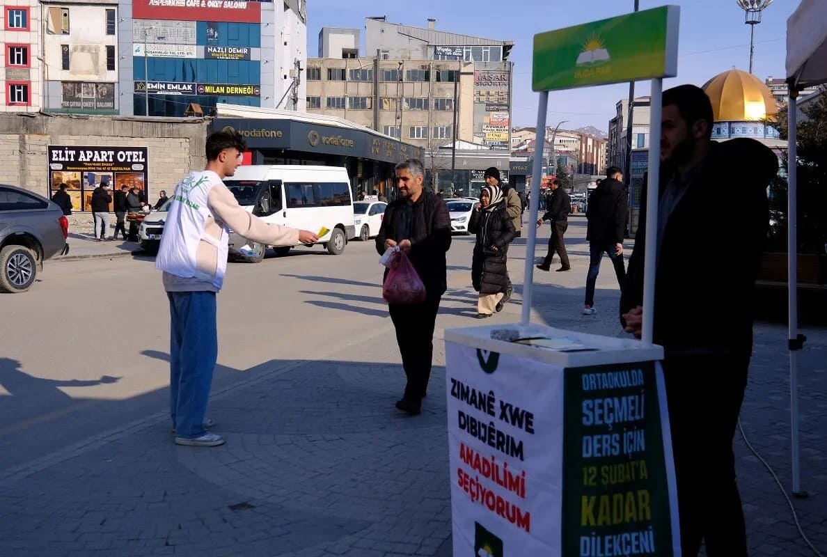 Van’da Ailelere Çağrı Kürtçe Dersini Seçin (2)