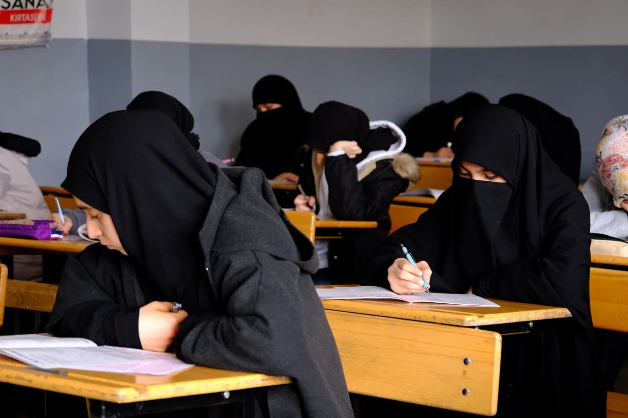 Van’da Binlerce Kişi Siyer Sınavında Ter Döktü! (14)