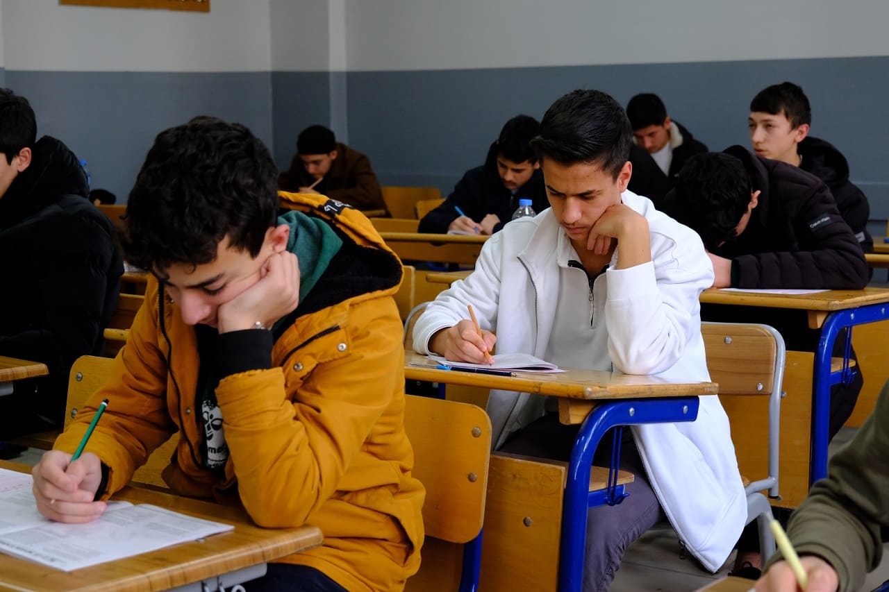 Van’da Binlerce Kişi Siyer Sınavında Ter Döktü! (4)