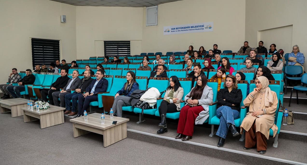 Van’da “Engelli Bireylerle Etkili İletişim” Semineri (2)